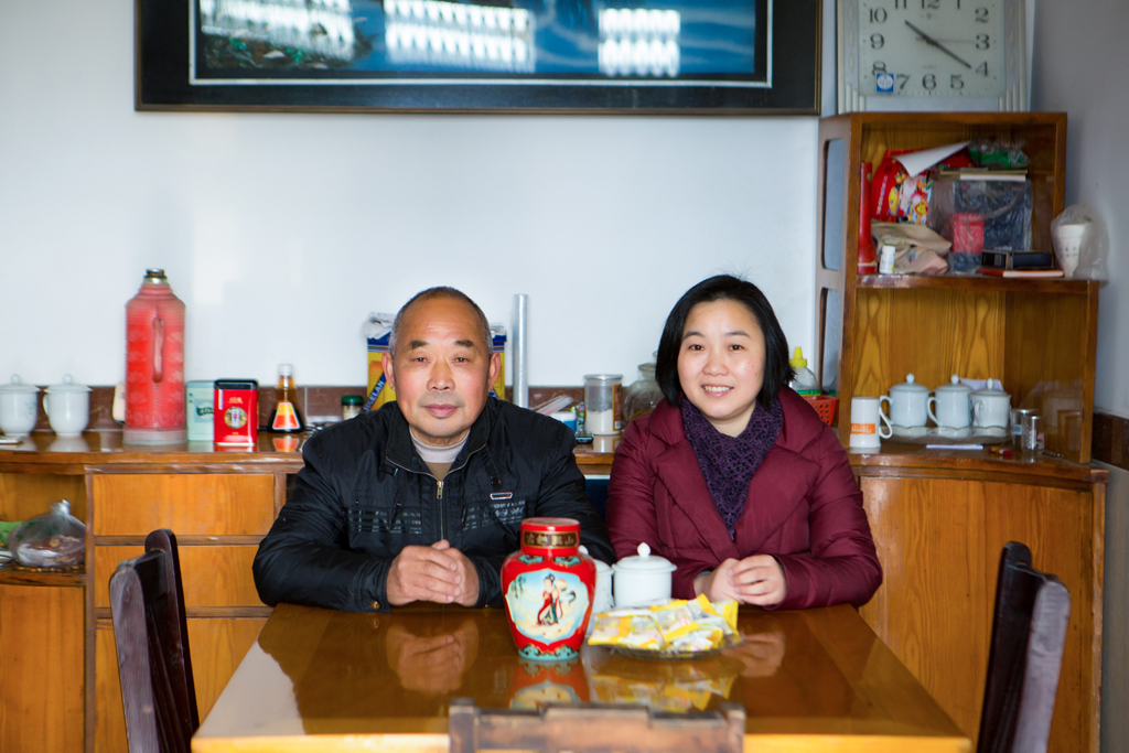 1509412185713380.jpg 傅利紅一家.jpg