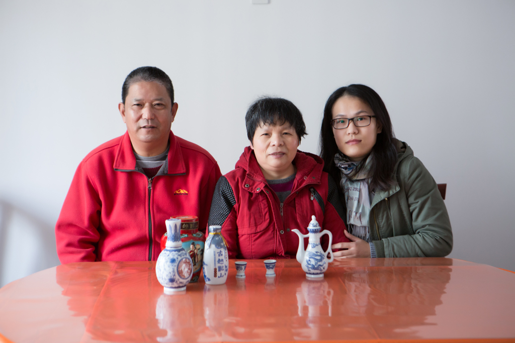 1509412581905517.jpg 胡國(guó)敏一家.jpg