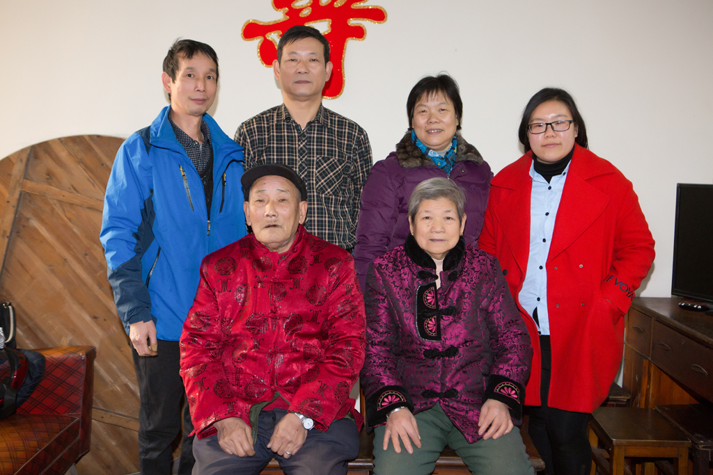 1509414571538930.jpg 沙建榮一家.jpg