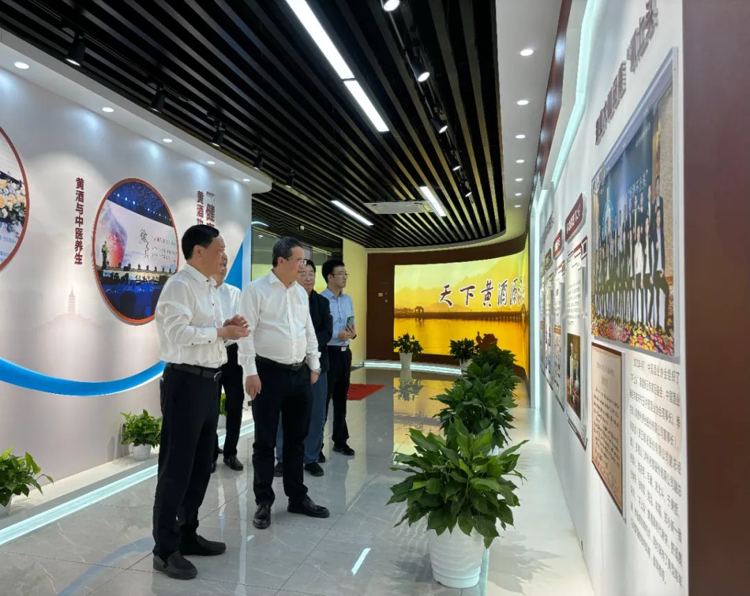 1716944093852424.jpg 640.jpg